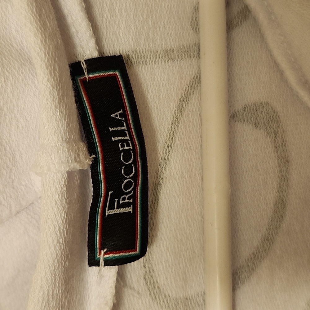 FROCCELLA White Zip Up Sweatshirt, SIZE 1X, EUC - Picture 3 of 4